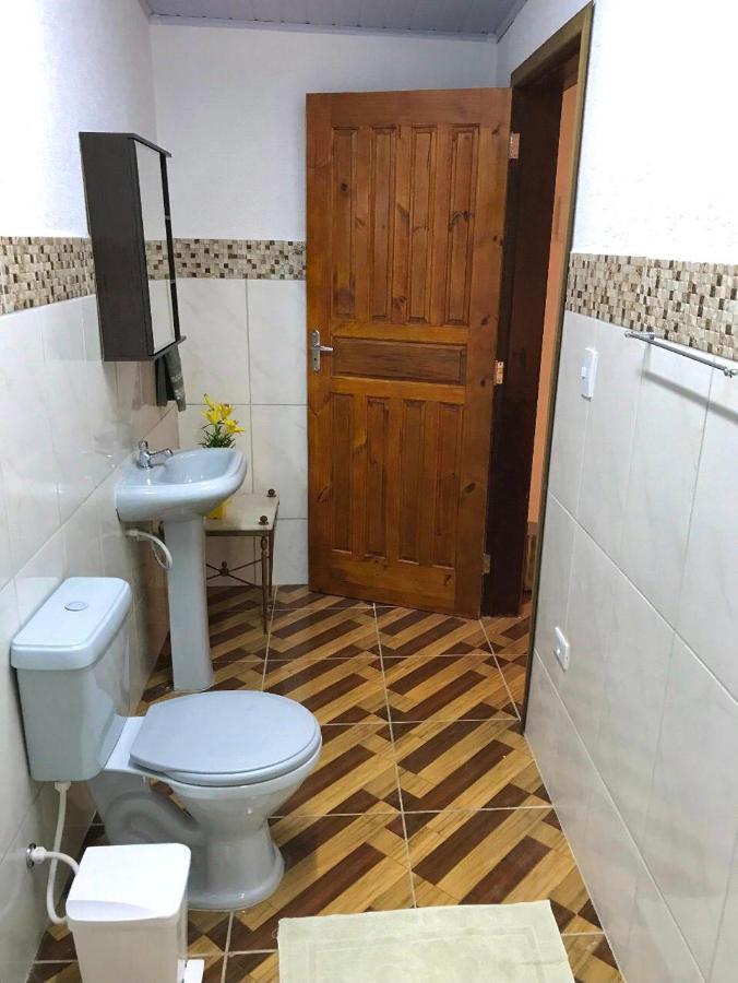 Villa Casa A Beira Do Rio Jaguareguava Na Mata Atlantica Em Bertioga Sp Exterior foto