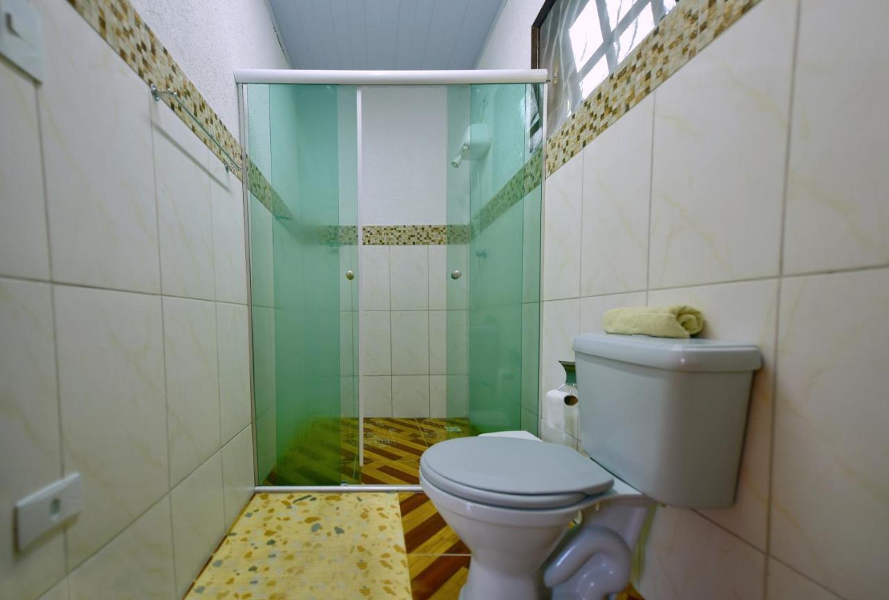 Villa Casa A Beira Do Rio Jaguareguava Na Mata Atlantica Em Bertioga Sp Exterior foto
