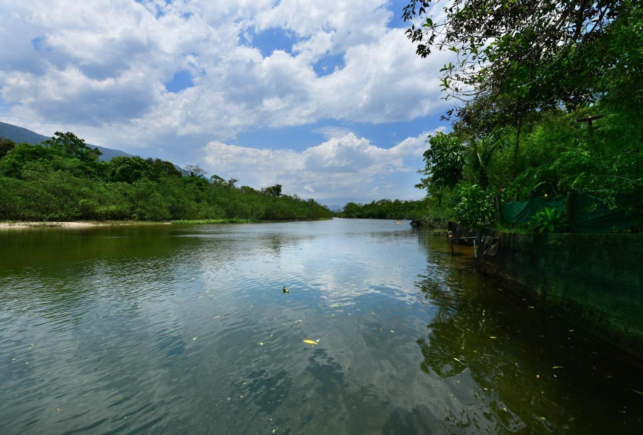 Villa Casa A Beira Do Rio Jaguareguava Na Mata Atlantica Em Bertioga Sp Exterior foto