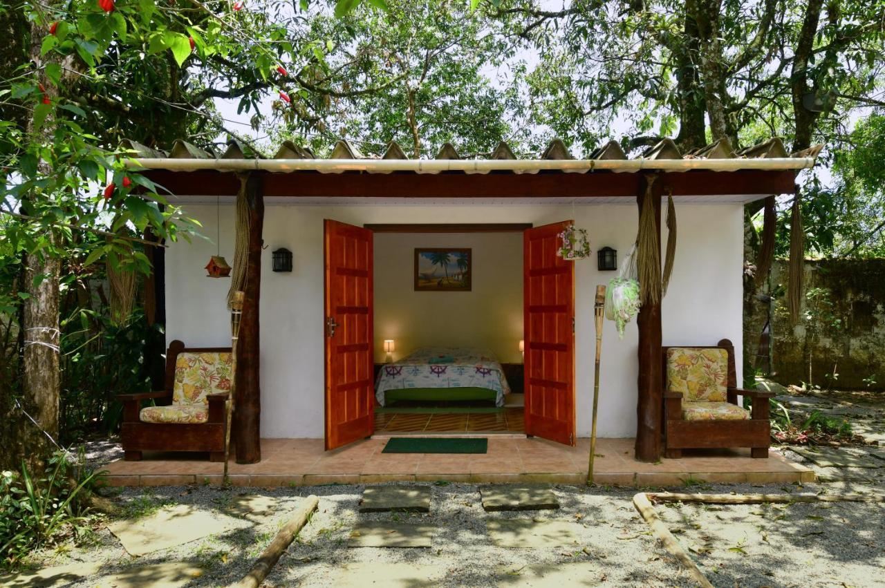 Villa Casa A Beira Do Rio Jaguareguava Na Mata Atlantica Em Bertioga Sp Exterior foto
