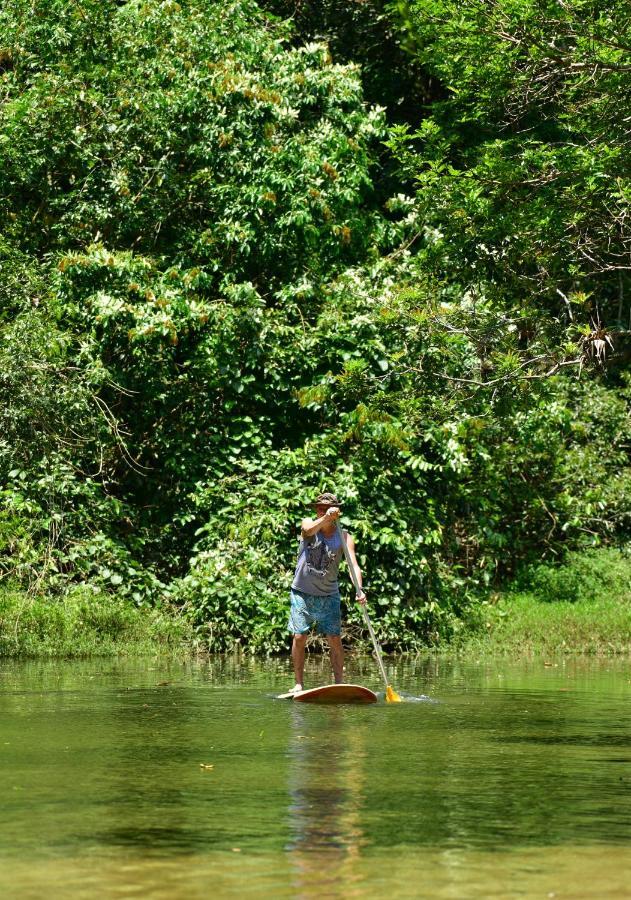 Villa Casa A Beira Do Rio Jaguareguava Na Mata Atlantica Em Bertioga Sp Exterior foto