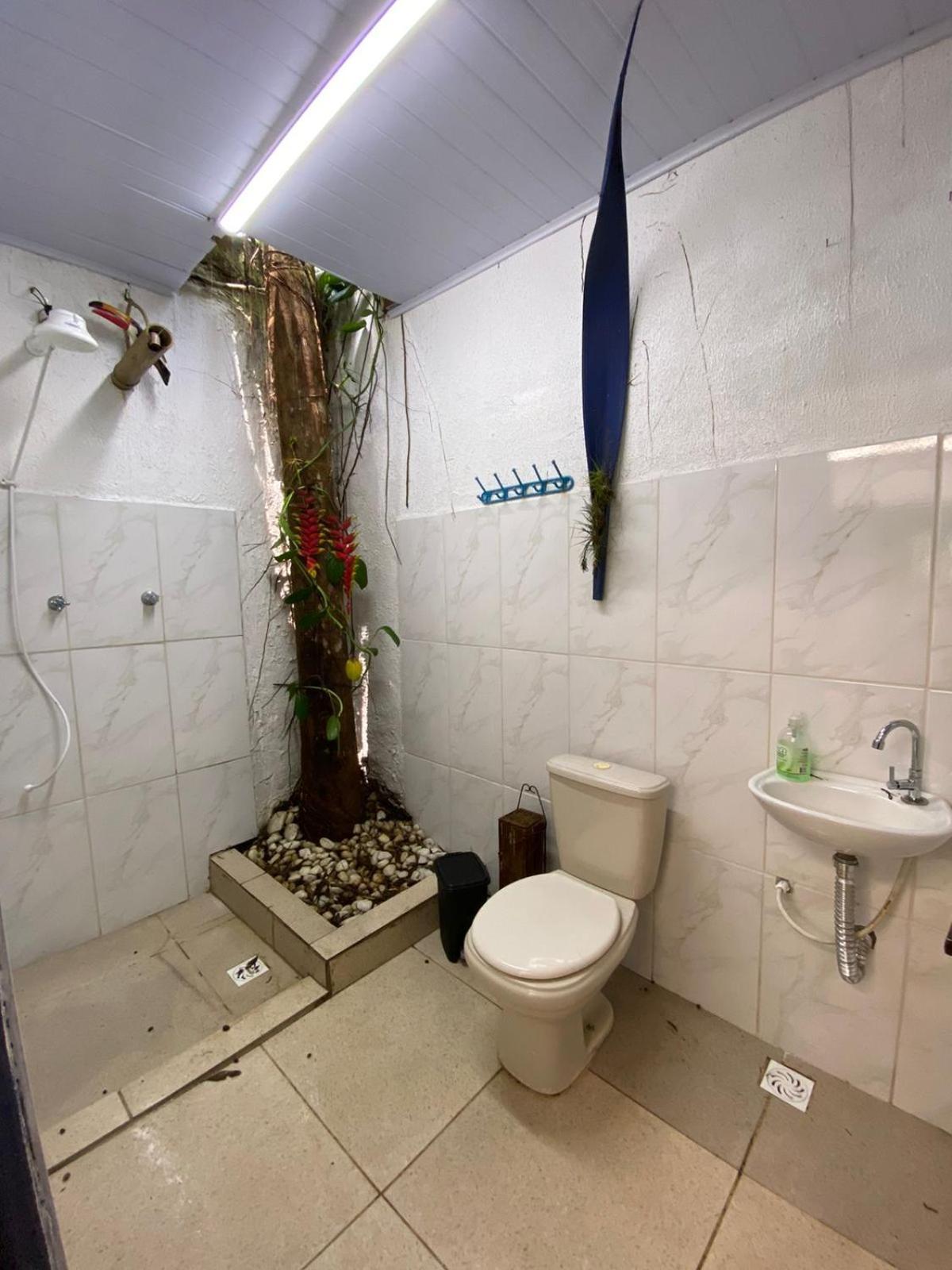 Villa Casa A Beira Do Rio Jaguareguava Na Mata Atlantica Em Bertioga Sp Exterior foto